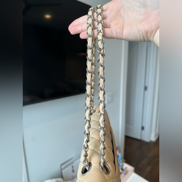 CHANEL Medium double flap lambskin beige with silver hardware - Picture 6 of 9